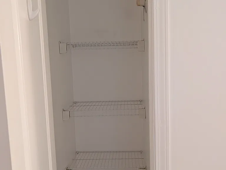 959 Foxborough Rd — Photo 10