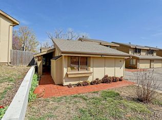 8201 E Harry St APT 1401, Wichita, KS 67207