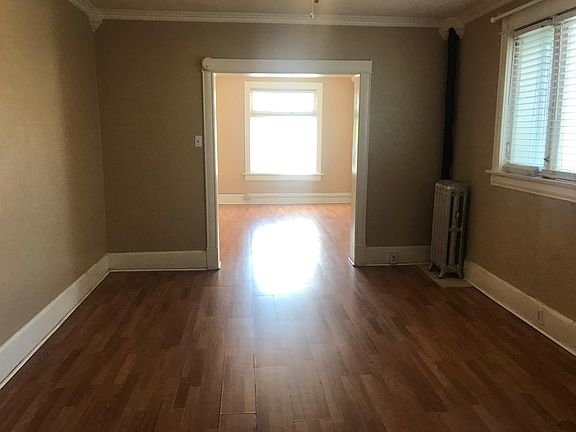 3rd image of 415 E 1st Ave APT 1