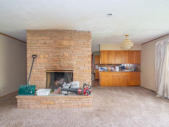 3rd image of 5585 Maefel Ln