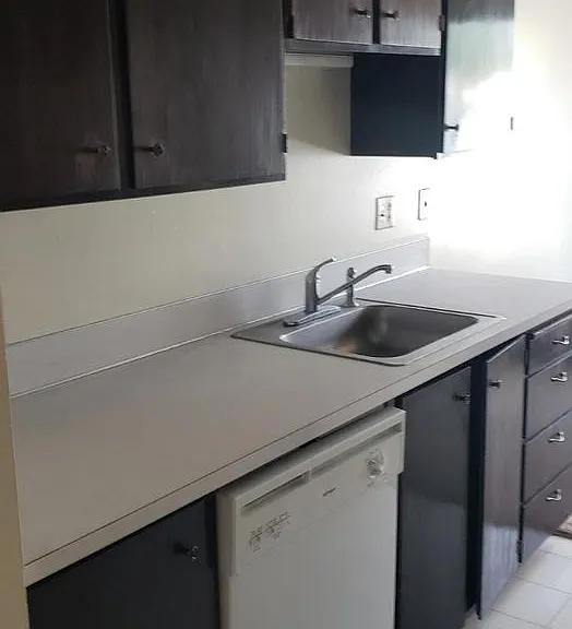 Heather Apartments — Photo 4