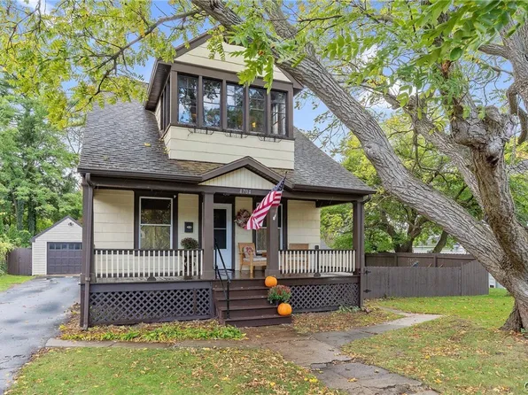 4704 James St, East Syracuse, NY 13057