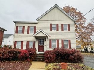 221 Main St, Millburn Twp., NJ 07041