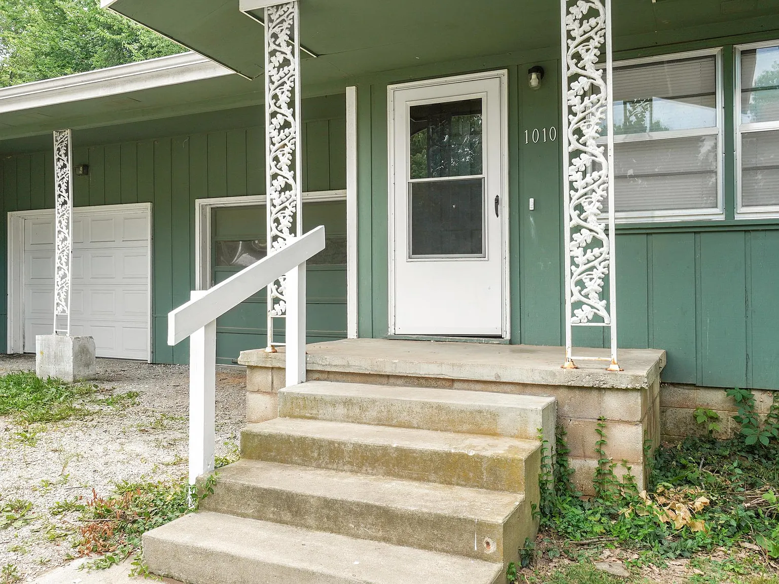 2 bed, 900 sqft, $1,050 — Photo 4