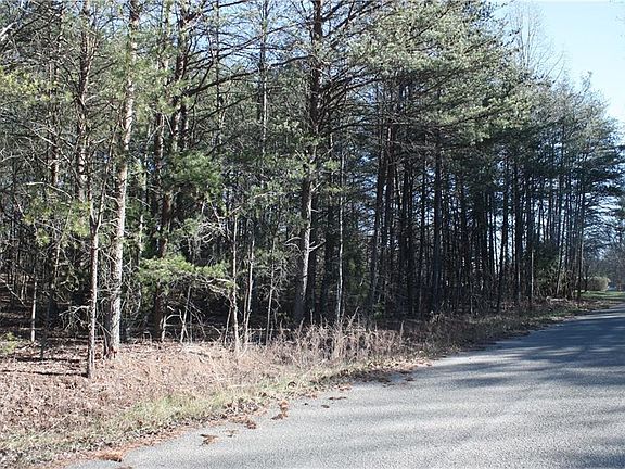 2nd image of LOT 48 Hillcrest Ct Lot 48