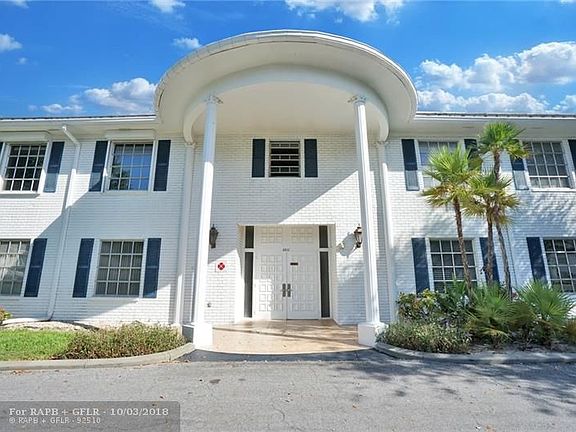 4th image of 2211 NE 67th St APT 1122