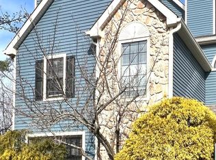 111 Longfield Ct, East Brunswick, NJ 08816