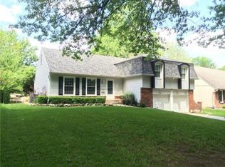 10824 W 100th Pl, Overland Park, KS 66214