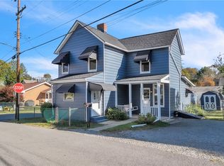 1257 McKee St, Crescent, PA 15046