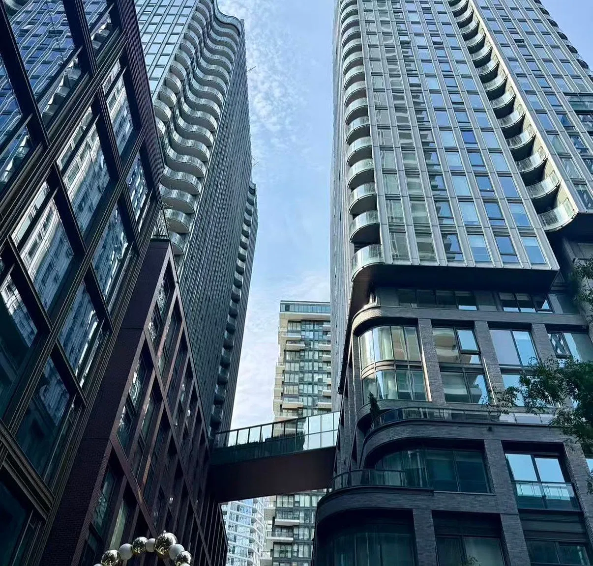 2 bed, $3,200 — Photo 2