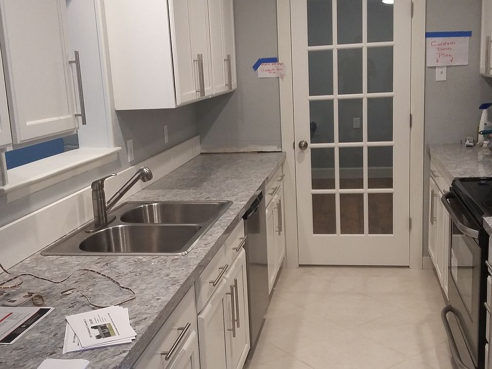 2nd image of 202 E Fairmeadows Dr
