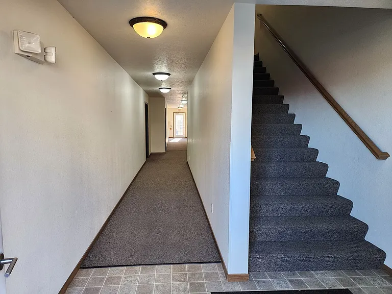 625 E Brian St — Photo 16