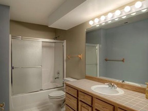 Downstairs Bathroom 