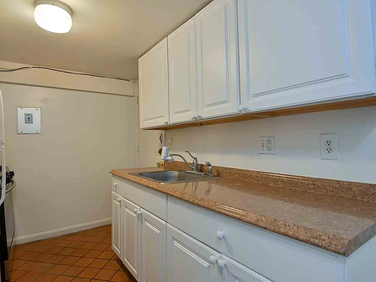 924 N Carolina Ave SE #BASEMENT — Photo 6