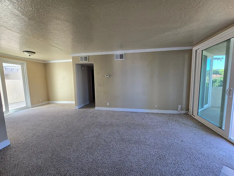 4705 Kester Ave #305 — Photo 7