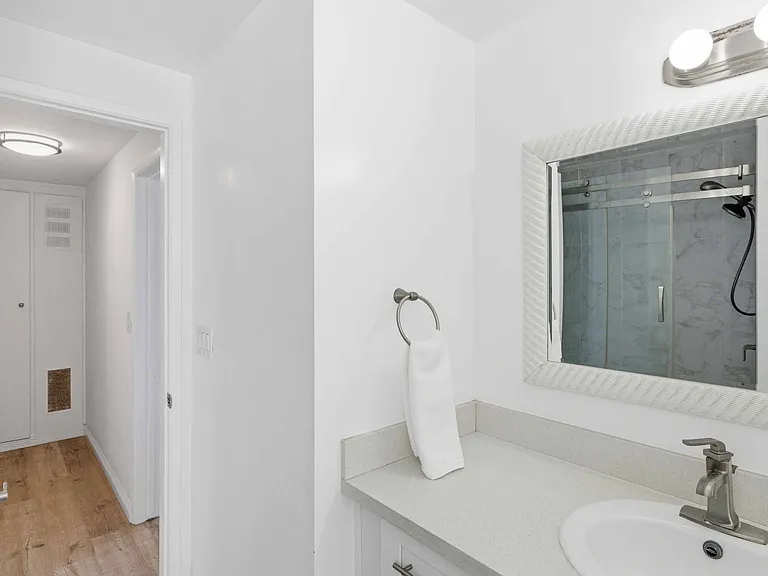 3105 Ocean Dr — Photo 15
