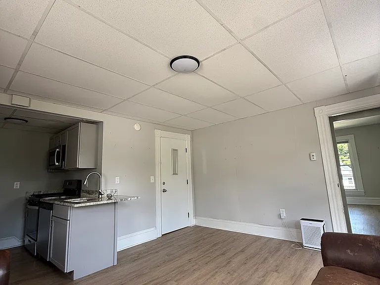 81 Main St #3 — Photo 5