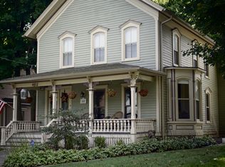 463 E Chicago St, Elgin, IL 60120