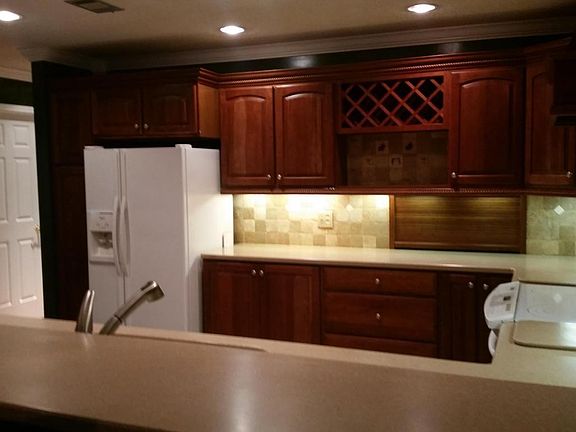 5th image of 395 E Pine St