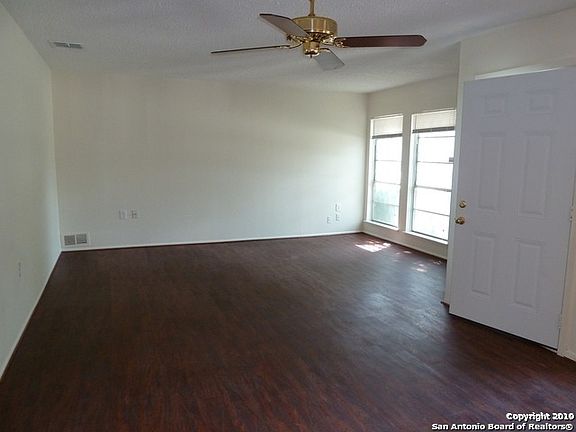 2nd image of 5851 Burgoyne St
