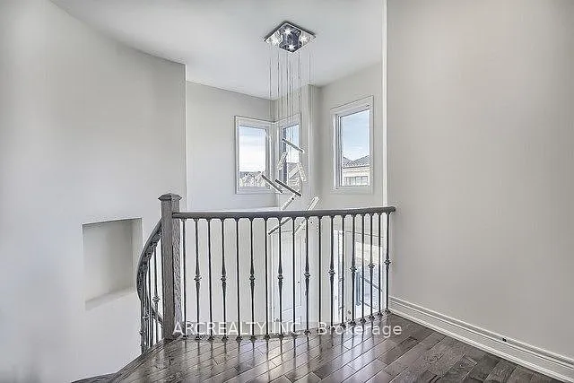 5 bed, $7,899 — Photo 4