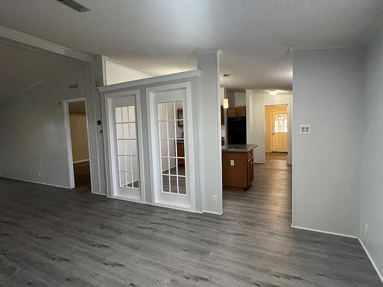 Dining into Kitchen view