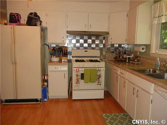3rd image of 111 Shady Ln