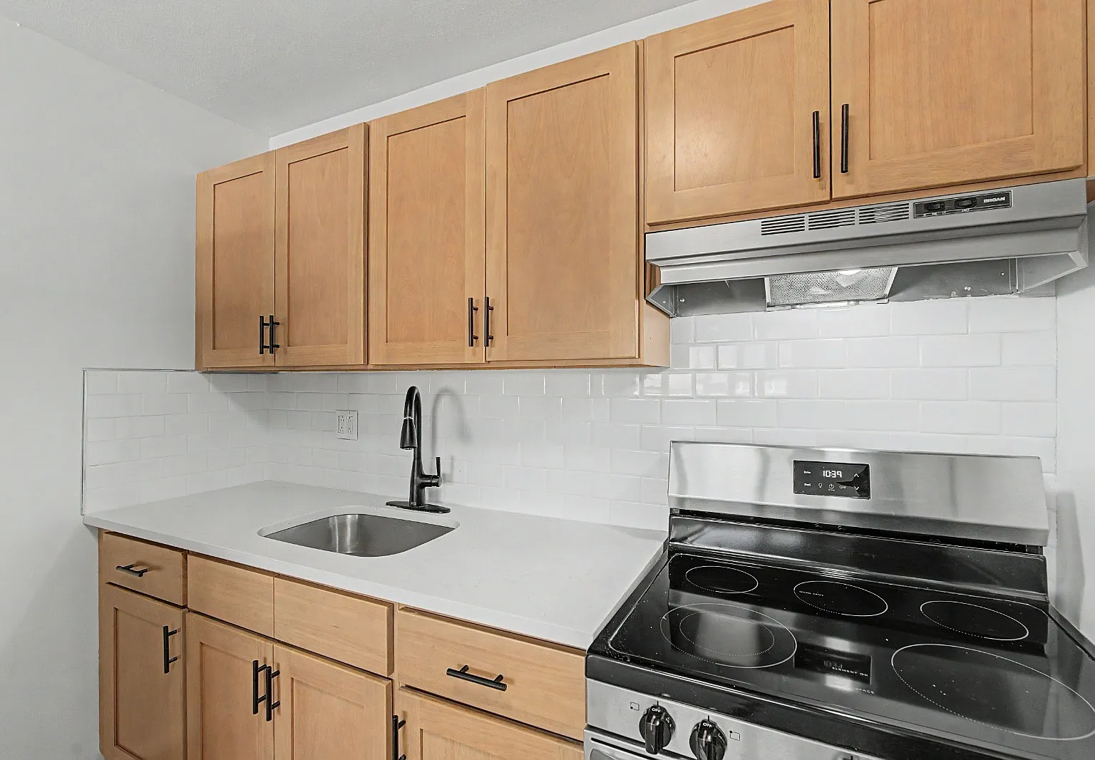 1 bed, $1,695 — Photo 3