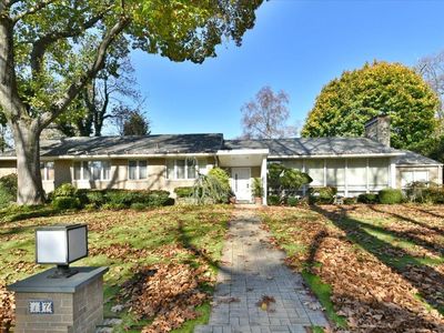 17 Hampton Road, Great Neck, NY, 11020