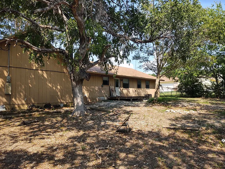 455 Ridge Dr — Photo 2