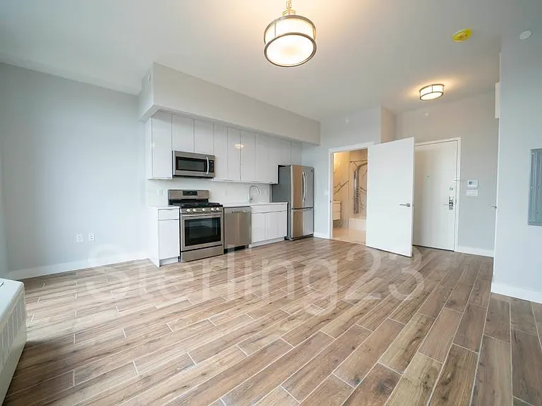 31-12 24th Ave #2C — Photo 4