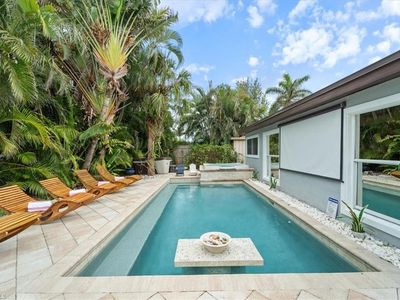 2123 Holiday Ln, Naples, FL, 34104
