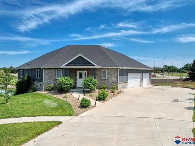 410 N 100th Cir, Lincoln, NE, 68527