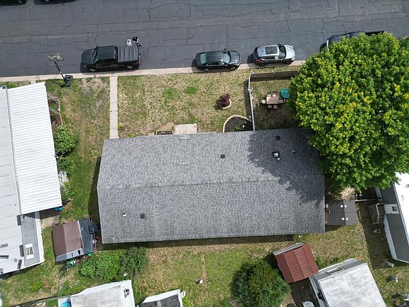 3rd image of 1281 E Pontaluna Rd