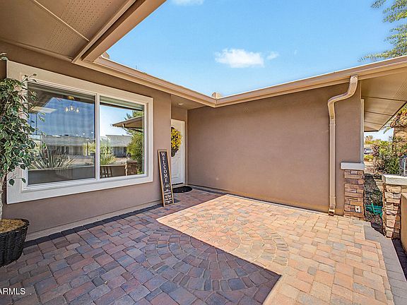 3rd image of 9418 W INDIAN HILLS Drive