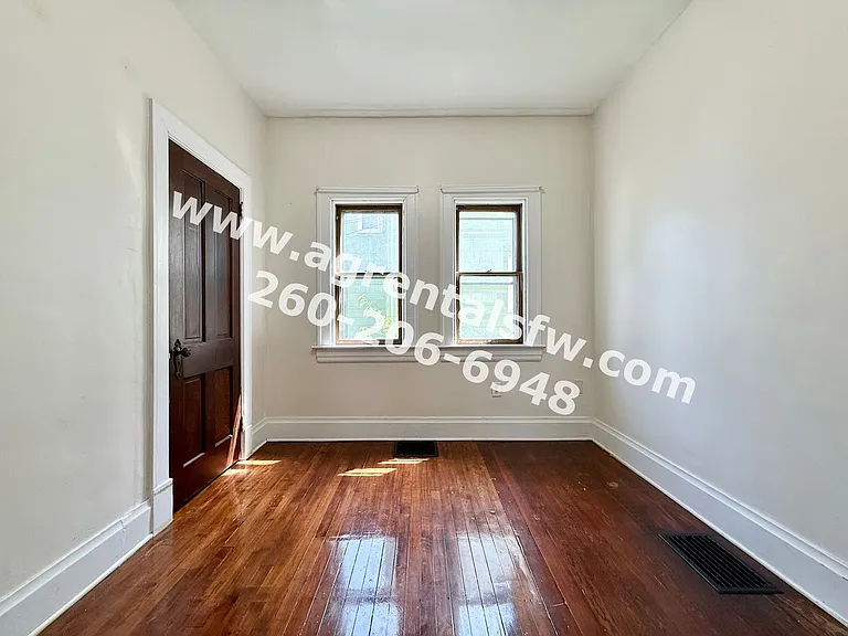 811 Columbia Ave — Photo 8