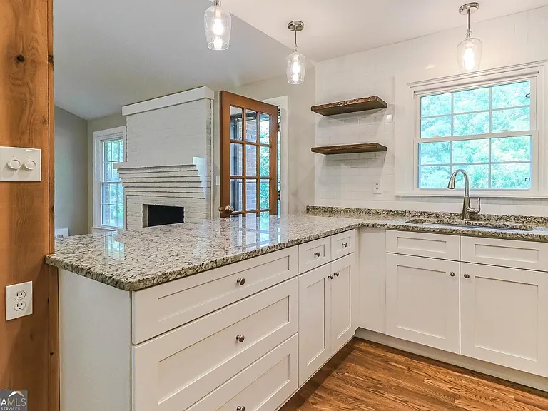 99 Woodvalley Dr — Photo 11