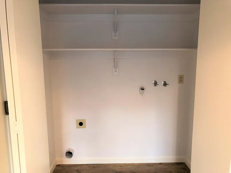 6641 Koster Way — Photo 11