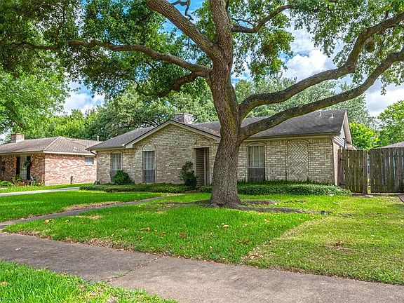 2nd image of 11410 Brook Meadows Ln