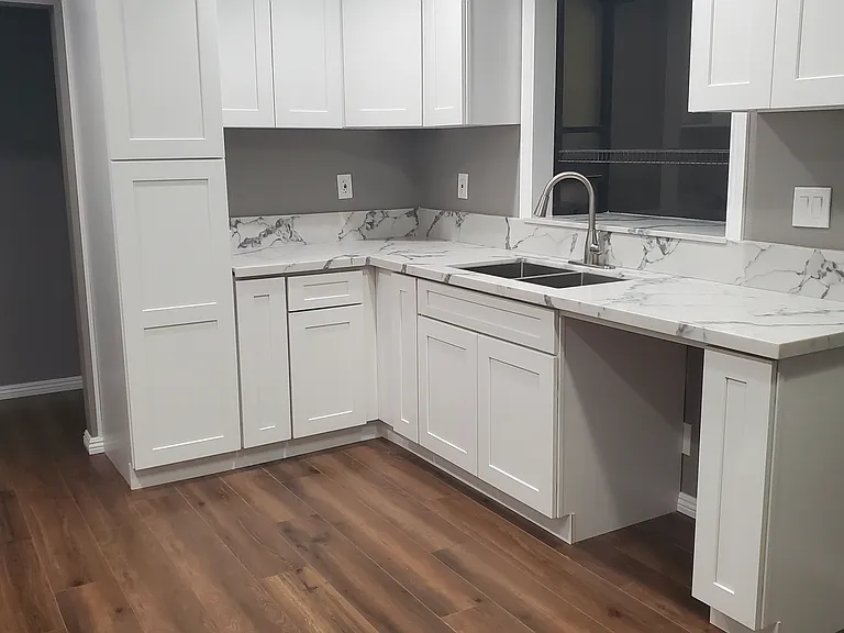902 N Pass Ave — Photo 26