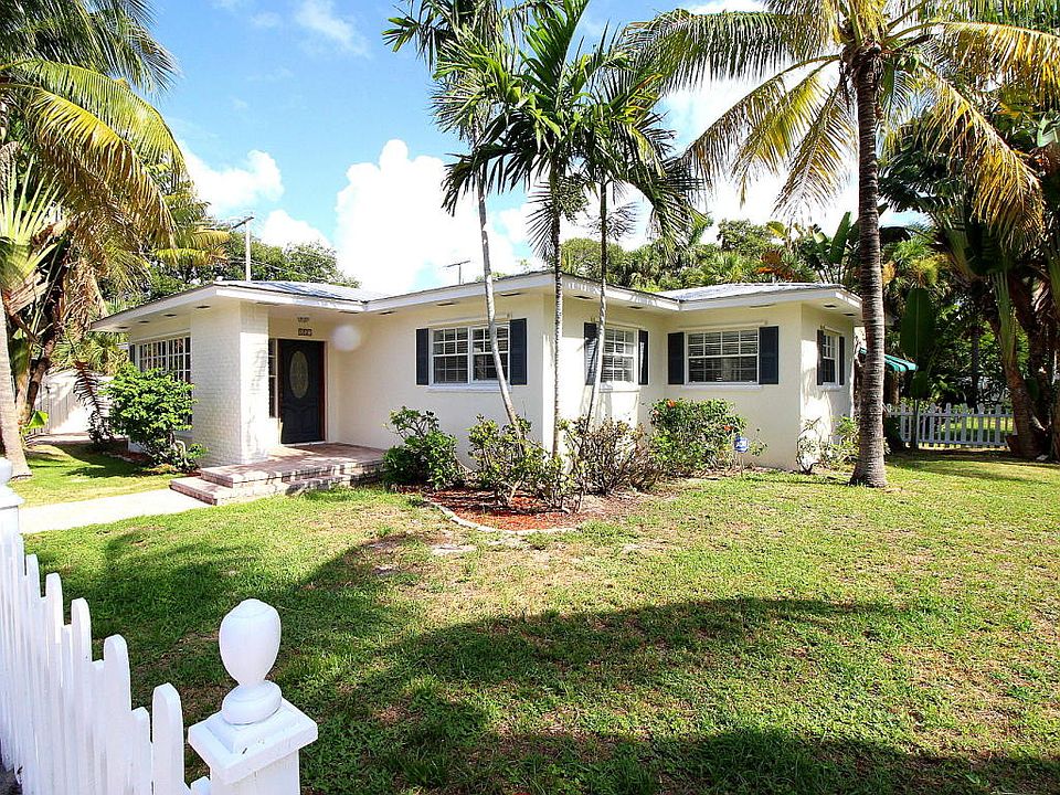 801 North Lakeside