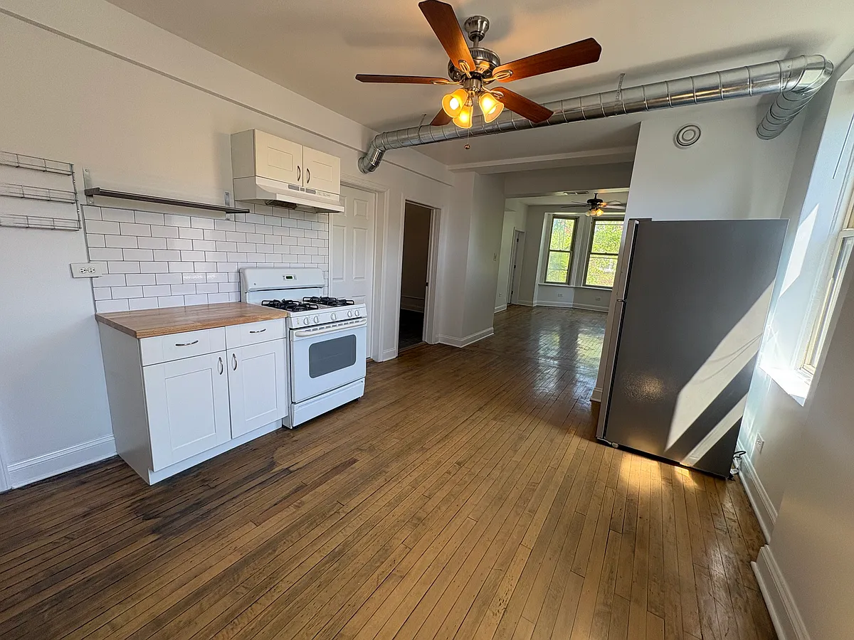 Building Photo - 3254 S Morgan St #2F