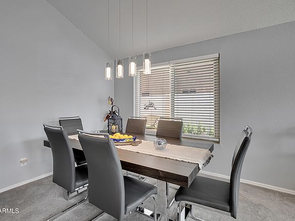 4th image of 558 E DEVON Drive