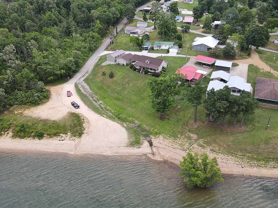2nd image of 4 Lake View Cv