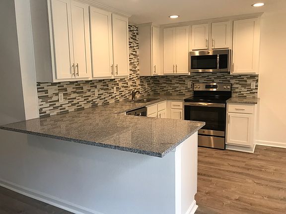 4th image of 8329 Coralberry Ln