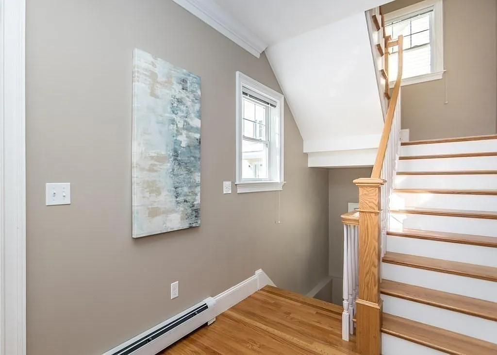 325 Bacon St — Photo 1