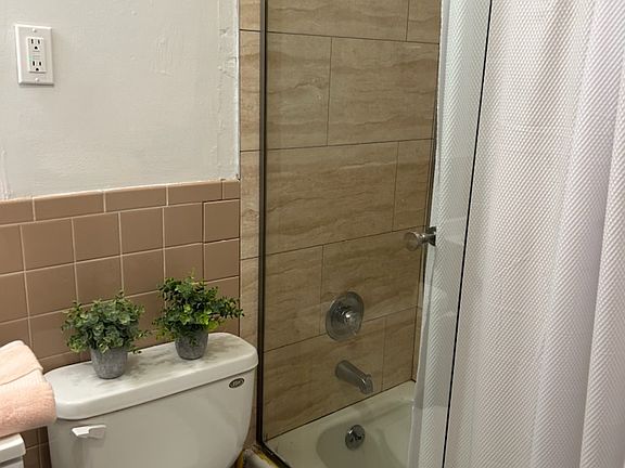 5th image of 215-17 39th Ave #2