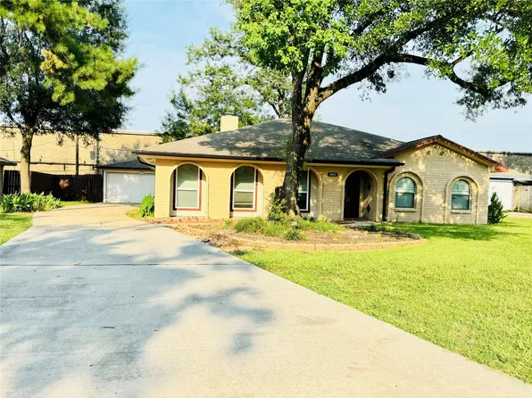 28922 Savannah Dr, Spring, TX 77381