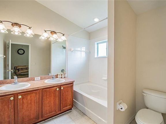 5th image of 6216 Olivedale Dr