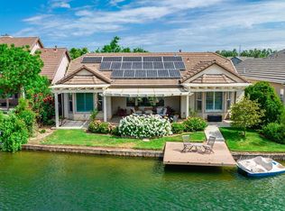 10885 E Clearwater Way N, Clovis, CA 93619